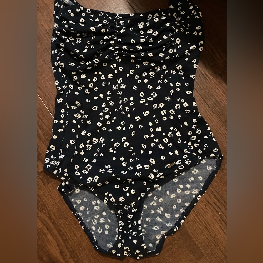Liz Claiborne one-piece black/white swimsuit